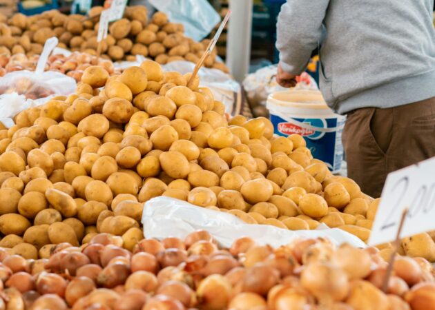 supermarket potatoes Dubai